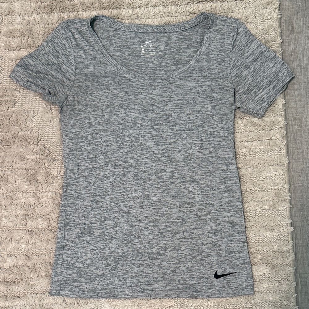 Nike Women's Heather Gray Short Sleeve Tee